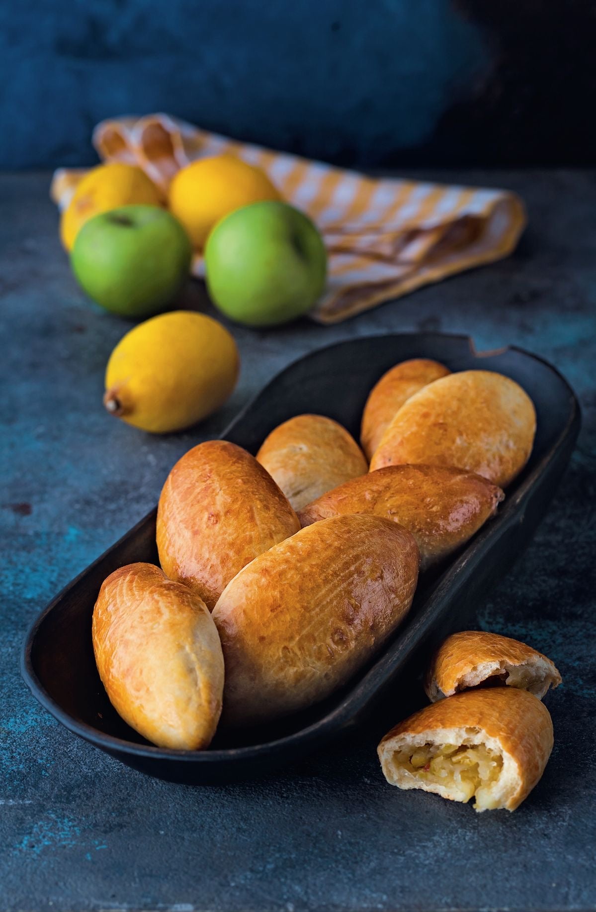 Пирожки с яблоком