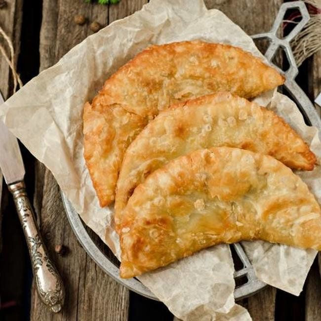 Чебуреки с курицей-индейкой