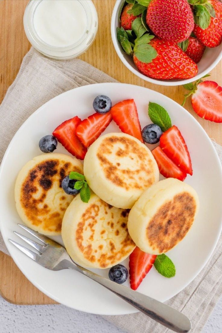 Сырники с клубникой